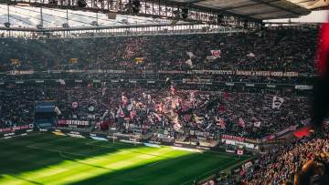 中国足球小将0比2不敌帕尔梅拉斯｜易倍体育（配图示意）